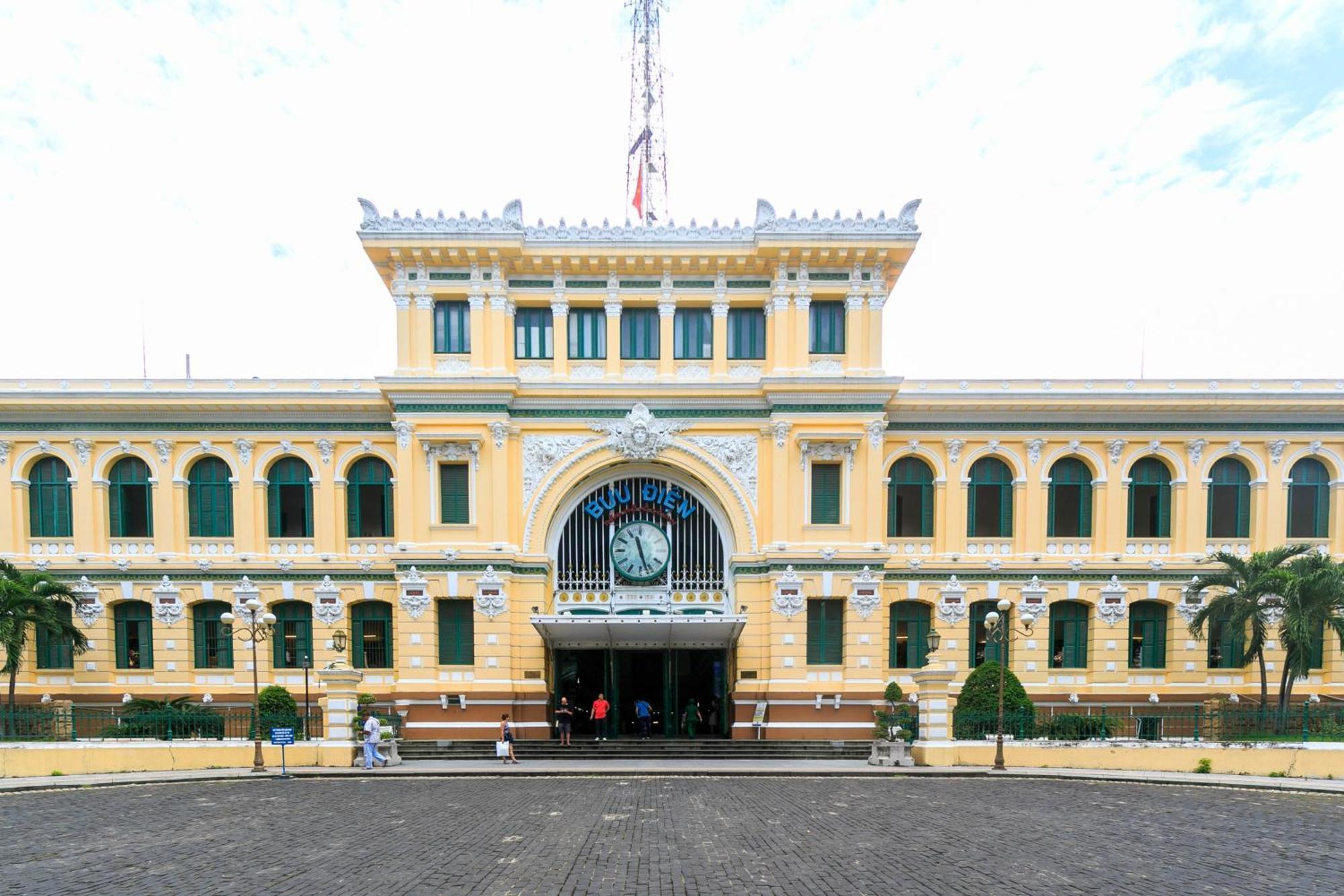 Khách sạn Planet *